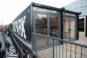 container londres boxpark 300x200 BoxPark à Londres : un centre commercial composé de 60 containers