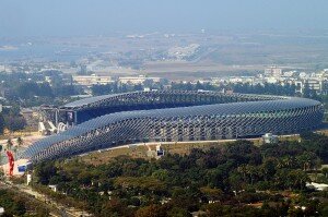 stade taiwan toyo ito 300x199 Le lauréat du prix Pritzker 2013 est larchitecte japonais Toyo Ito