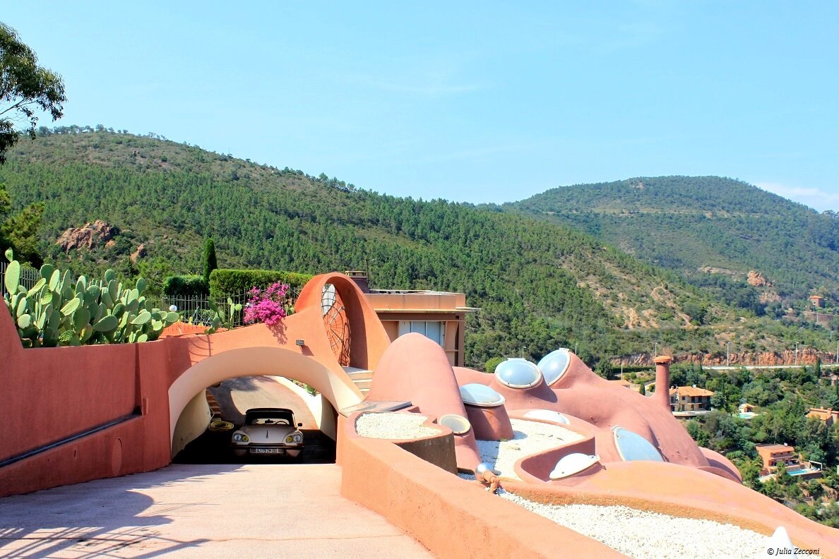 palais-bulle-cardin-cannes