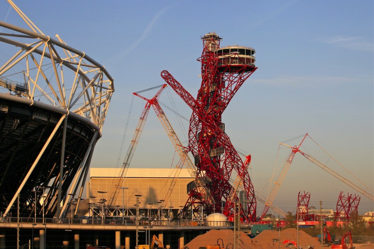 tour-jeux-olympiques-londres tour jeux olympiques londres 1200x800 La tour ArcelorMittal : le symbole des JO de Londres bientôt achevée