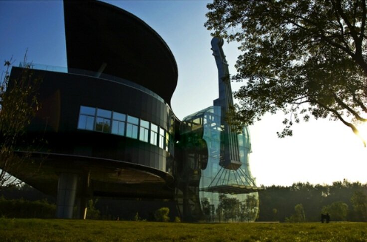 piano house chine huainan The Piano House en Chine: une maison insolite en forme de Piano et de Violon