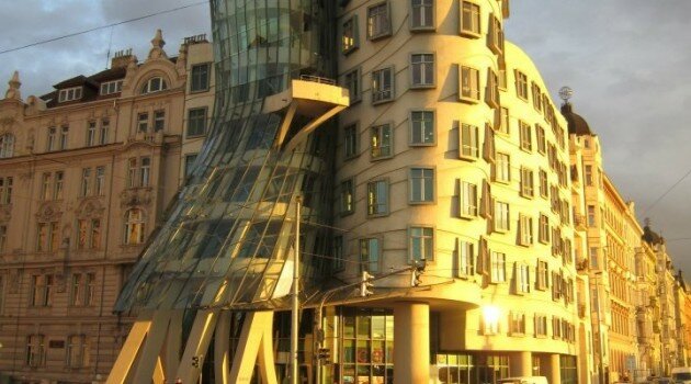 prague-gehry-maison-dansante