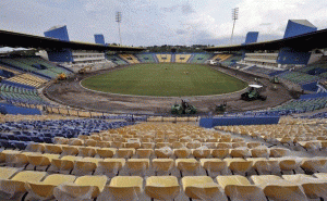 franceville stade football 300x185 Présentation des stades de la Coupe dAfrique des Nation 2012 au Gabon Guinée