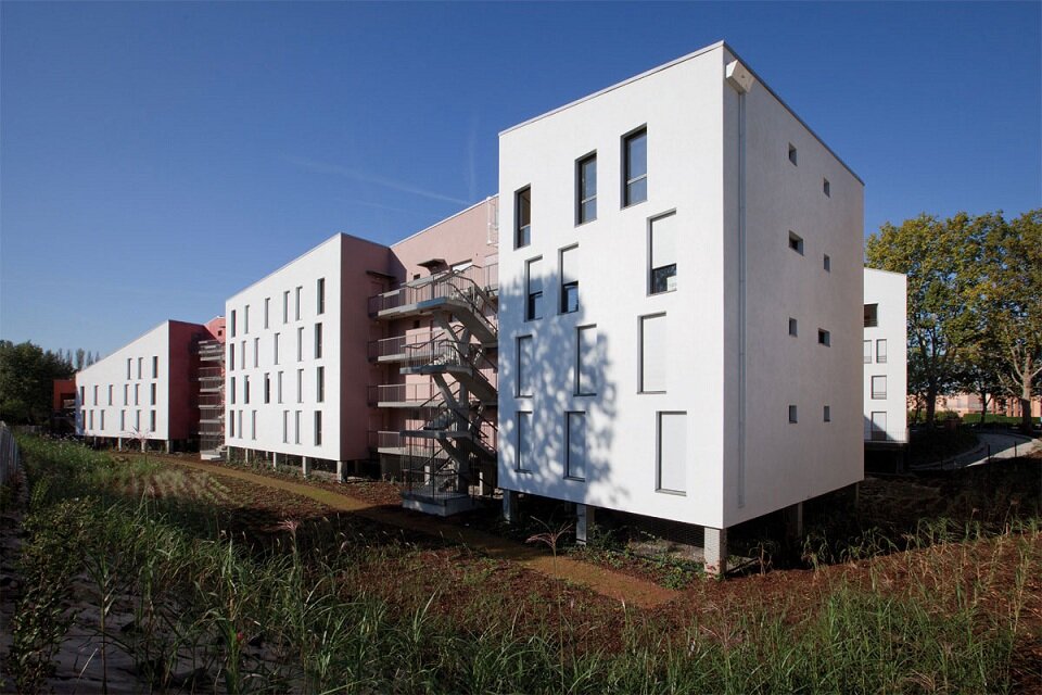emmaus-logement-val-oise-pilotis