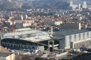 stade velodrome agrandissement couverture 2014 300x199 Actualités sur le chantier de rénovation et dagrandissement du Stade Vélodrome de Marseille