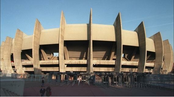stade paris parc des princes football Le Parc des Princes du PSG sera finalement rénové en deux temps