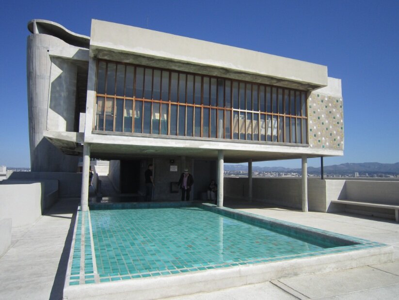 cite-radieuse-corbusier-piscine