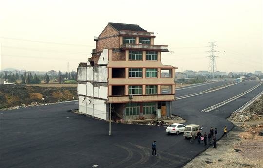 maison-clou-expropriation-chine-daxi-habitant