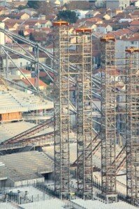 toiture stade velodrome marseille 199x300 Suivez lintégralité du chantier du stade vélodrome à Marseille en direct
