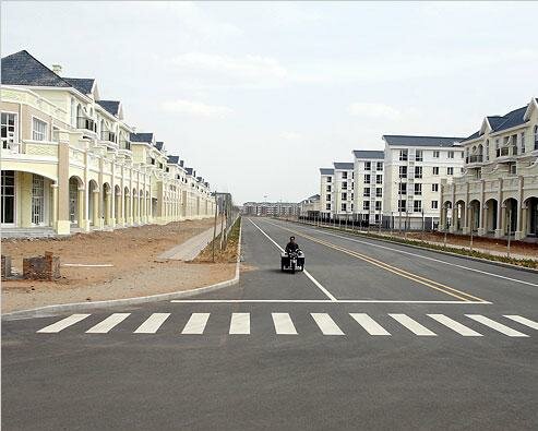 ordos-ville-mongole-deserte-urbanisme-gachis