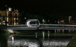 pont design courbe Alagic Kanlic Hrustic 300x187 Insolite : un pont en forme de looping à Sarajevo