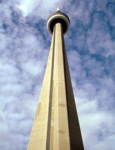 toronto tour CN tv 230x300 Top 10 des plus hautes tours du monde en 2012