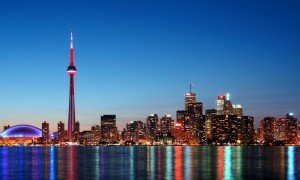 tour cn toronto 300x180 Top 10 des plus hautes tours du monde en 2012