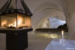 hotel insolite neige canada 300x200 INSOLITE : un hôtel de neige et de glace au Canada