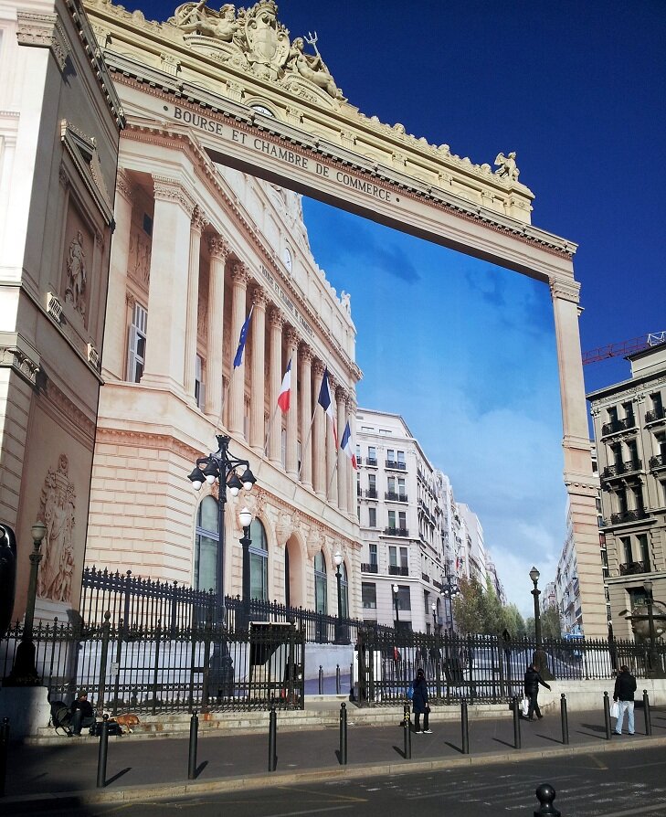 miroir-marseille-2013-canebiere-bourse