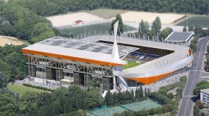 montpellier stade mosson renovation 300x167 Réhabilitation et couverture du stade de la Mosson à Montpellier par A+ Architecture