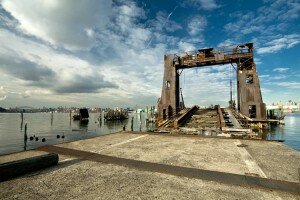 pont brother island new york 300x200 Insolite : North Brother Island lile abandonnée au coeur de New York City