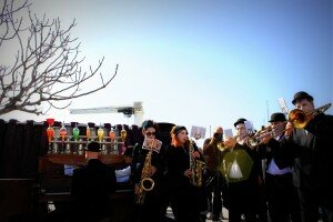 fanfare marseilleèvieux port 300x200 Inauguration officielle du Vieux Port à Marseille : reportage photos
