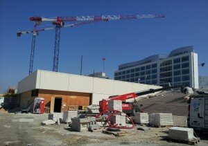 place mediterranee chantier escalier 300x211 Une nouvelle place urbaine à Marseille : la Place de la Méditerranée à la Joliette