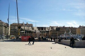 travaux vieux port marseille 300x198 Actualité du chantier du Vieux Port à Marseille : lombrière de Norman Foster