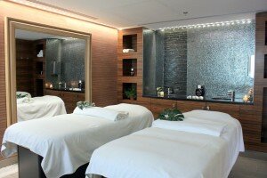 Inauguration de lhôtel 5 étoiles Intercontinental Marseille dans un édifice du 18e siècle massage soin hotel dieu intercontinental 300x200 Inauguration de lhôtel 5 étoiles Intercontinental Marseille dans un édifice du 18e siècle