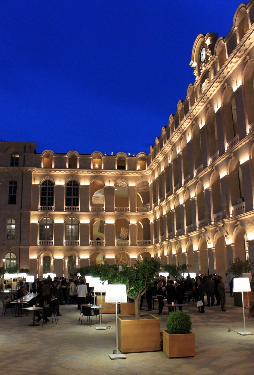 Inauguration de lhôtel 5 étoiles Intercontinental Marseille dans un édifice du 18e siècle terrasse hotel dieu Inauguration de lhôtel 5 étoiles Intercontinental Marseille dans un édifice du 18e siècle