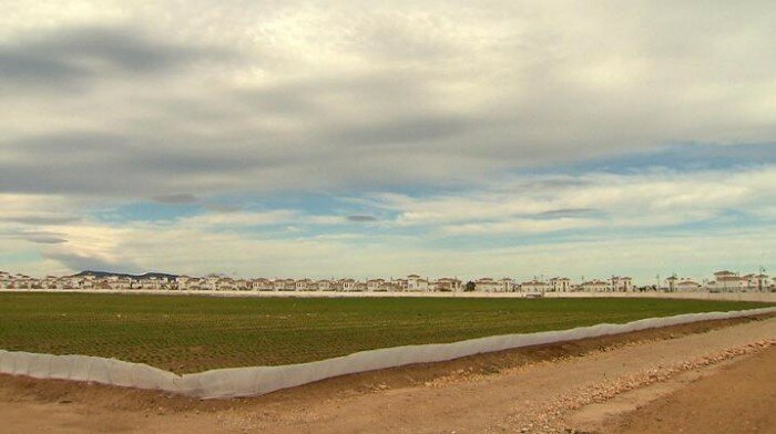 urbanisation espagne reportage photographique 700x392 Projets immobiliers transformés en chantiers en ruines 
