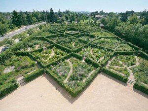 jardin annee 2013 laureat 300x225 Le prix des plus beaux jardins 2013 : Le labyrinthe dun grand château lauréat