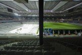 Transformation du Grand Stade en boîte à spectacles.