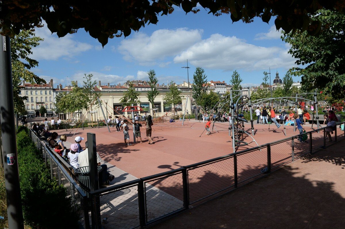 jeux-place-bellecour-lyon