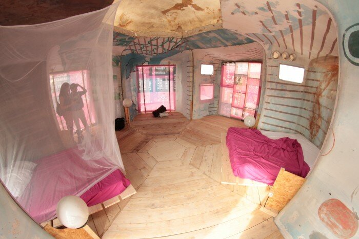 maison-bulle-camping-marseille-2013-estqaue