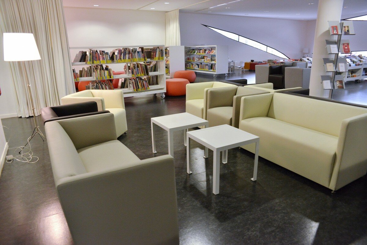 aime cesaire inauguration bibliotheque ricciotti 1200x801 Espace Culturel Aimé Césaire à Gennevilliers par Rudy Ricciotti et Hervé Di Rosa