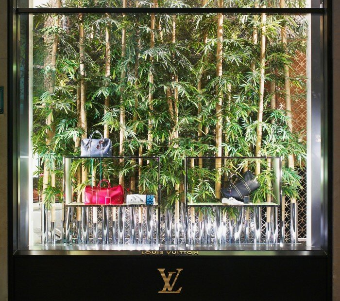 vitrine-boutique-vuitton-paris-soline-aboville