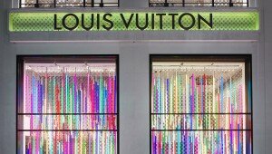 vitrines-LVuitton-Fluo-Champs-Elysées-2006