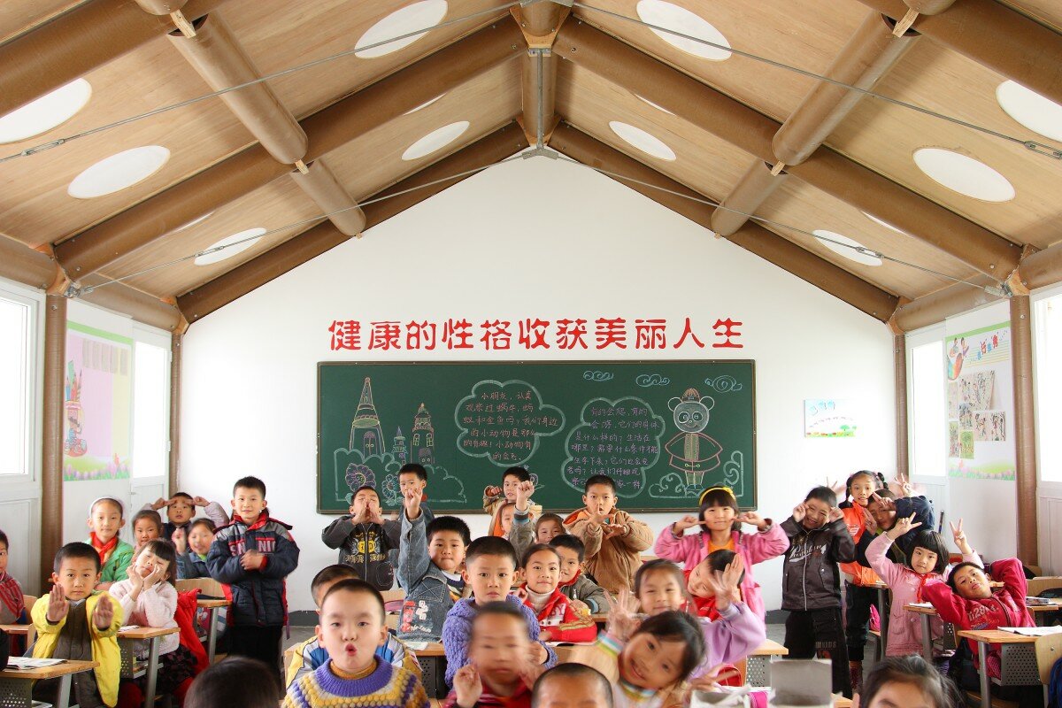 Shigeru-Ban-Hualin-ecole-carton-temporaire