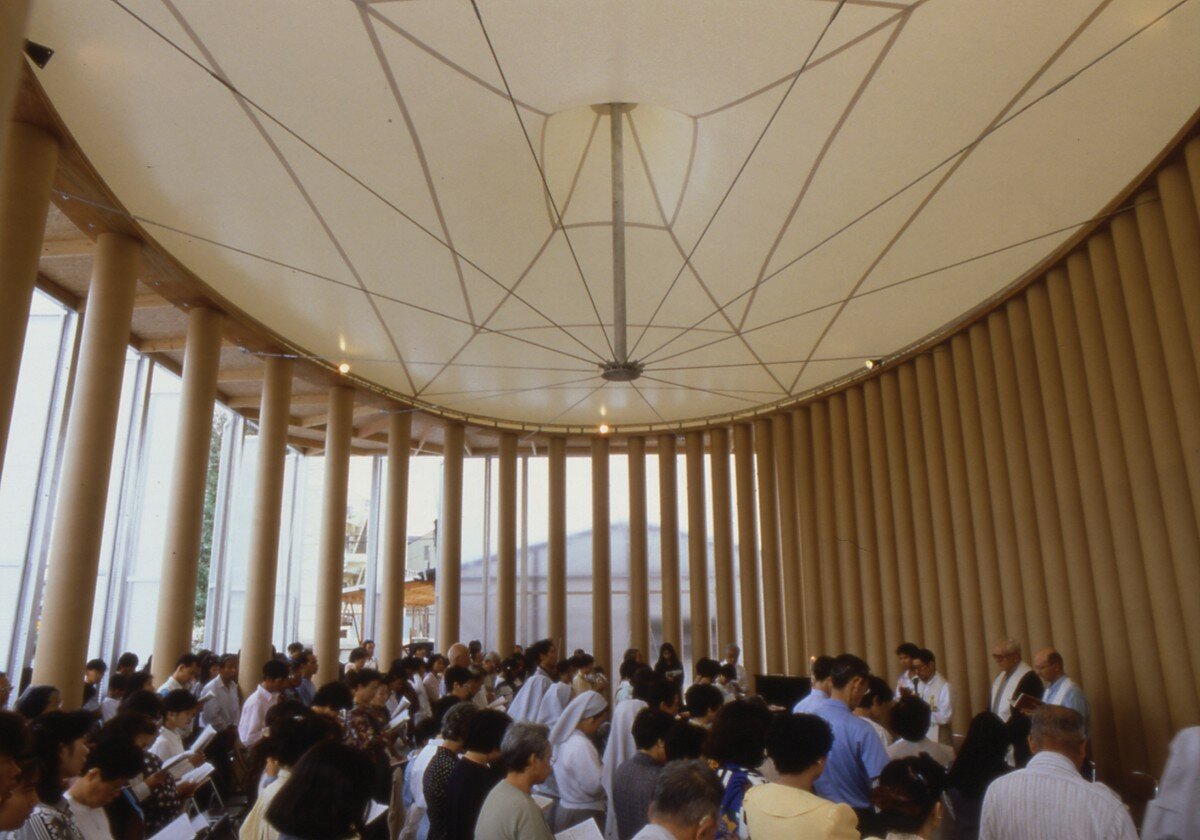 Shigeru-Ban-eglise-carton-kobe-japon