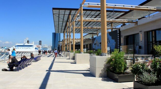 terrasse-exterieur-vue-mer-du-port