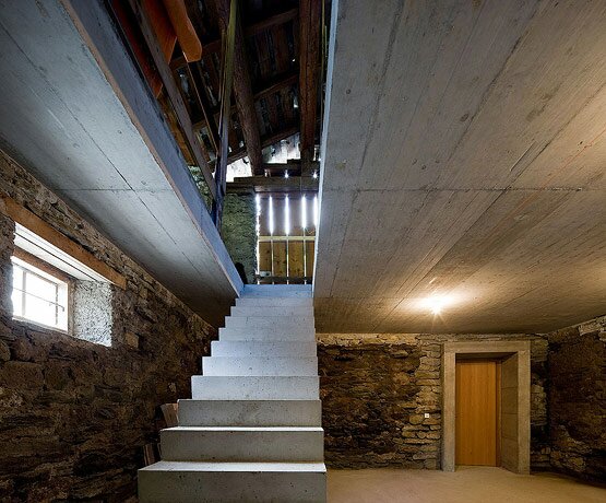 interieur villa vals maison sous terre La célèbre Villa Vals: maison troglodyte Suisse
