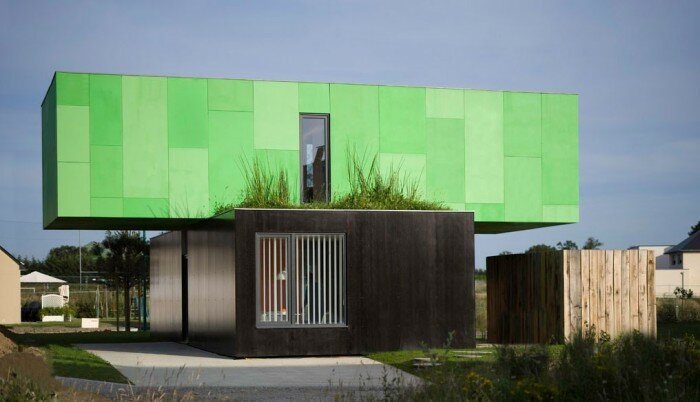 maison container jardin terrasse 700x402 La Crossbox de CG Architectes : maison container