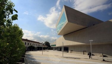 maxxi-zaha-hadid-rome-exterieur