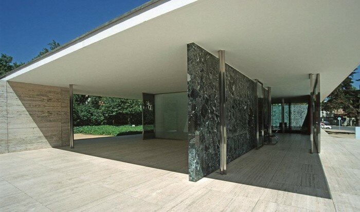 mis van der rohe pavillon allemand 700x412 Mies van der Rohe