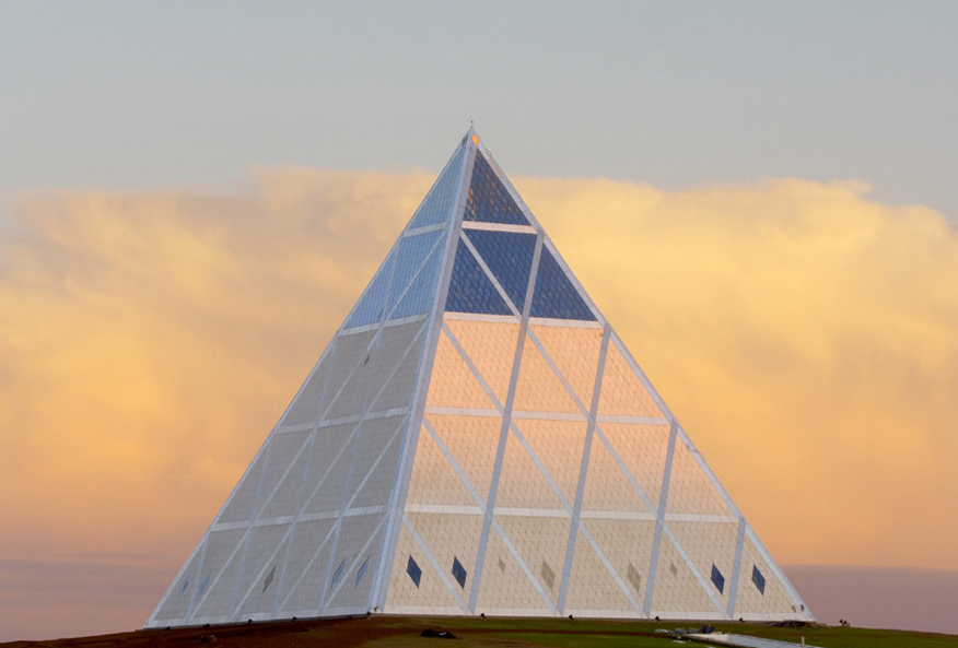 pyramide-paix-kazakhstan-foster-norman