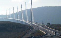 viaduc-millau-structure-eiffage-aveyron-foster-architecte