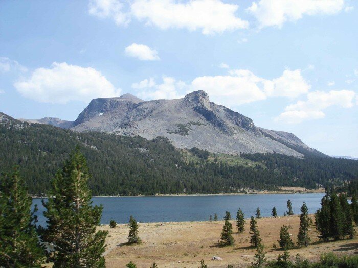 yosemite-landscape-lac-mountain-captain